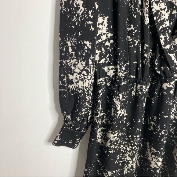 Parker Black and White Patterned Silk Dress Size Small Long Sleeve V Neck - Picture 6 of 12